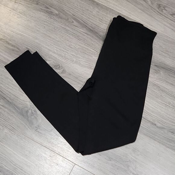 Black Assets by Spanx Red Hot Label Leggings - Picture 2 of 4